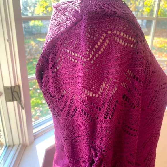 Magenta lace v neck dress 🩷 - Picture 9 of 14